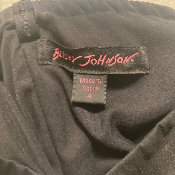 Betsey Johnson Sweetheart Neck Dress - Picture 3 of 7